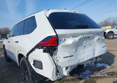 2025 Toyota Grand Highlander Hybrid Nightshade Edition z USA, uszkodzony, nr VIN 5TDACAB55SS060155